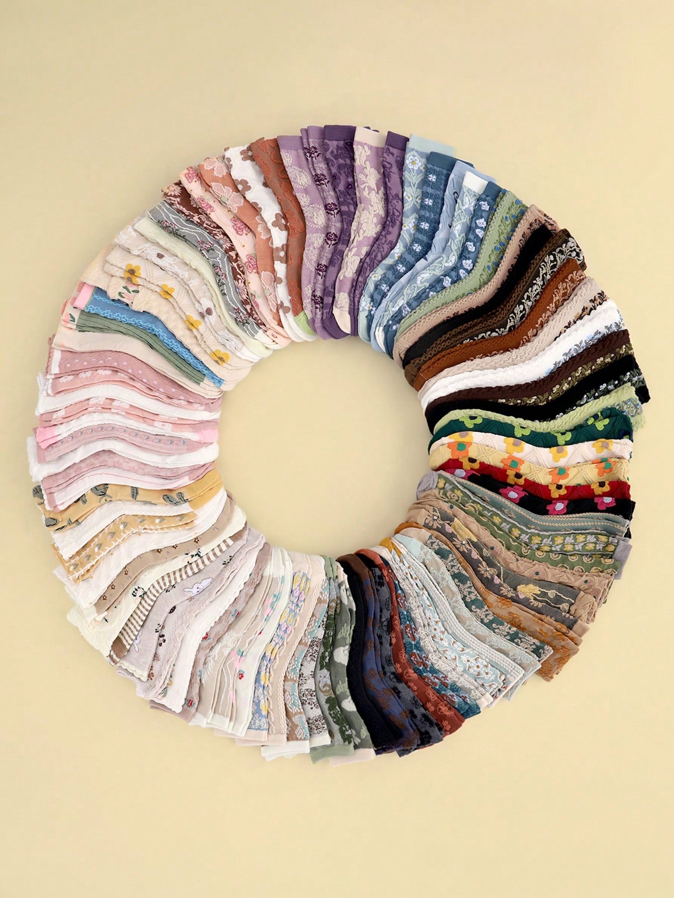 20pairs Women Retro 3D Floral Print Casual Comfortable Mid-Calf Socks Multicolor