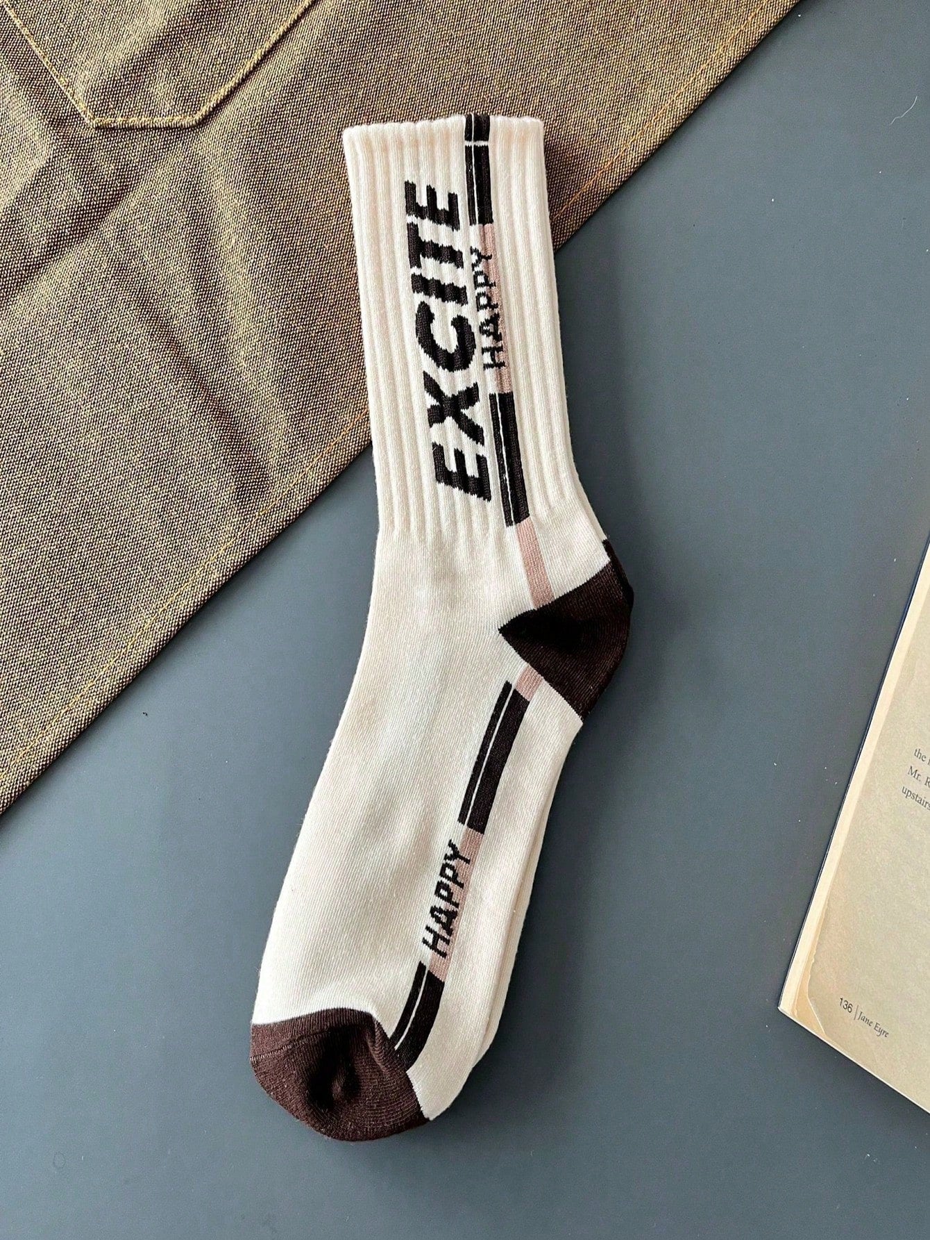 8 Pairs Of Socks Coffee Color American Men's Mid-Tube Winter Socks Deodorant Mid-Tube Sports Men's Socks Are Suitable For Everyday Use White