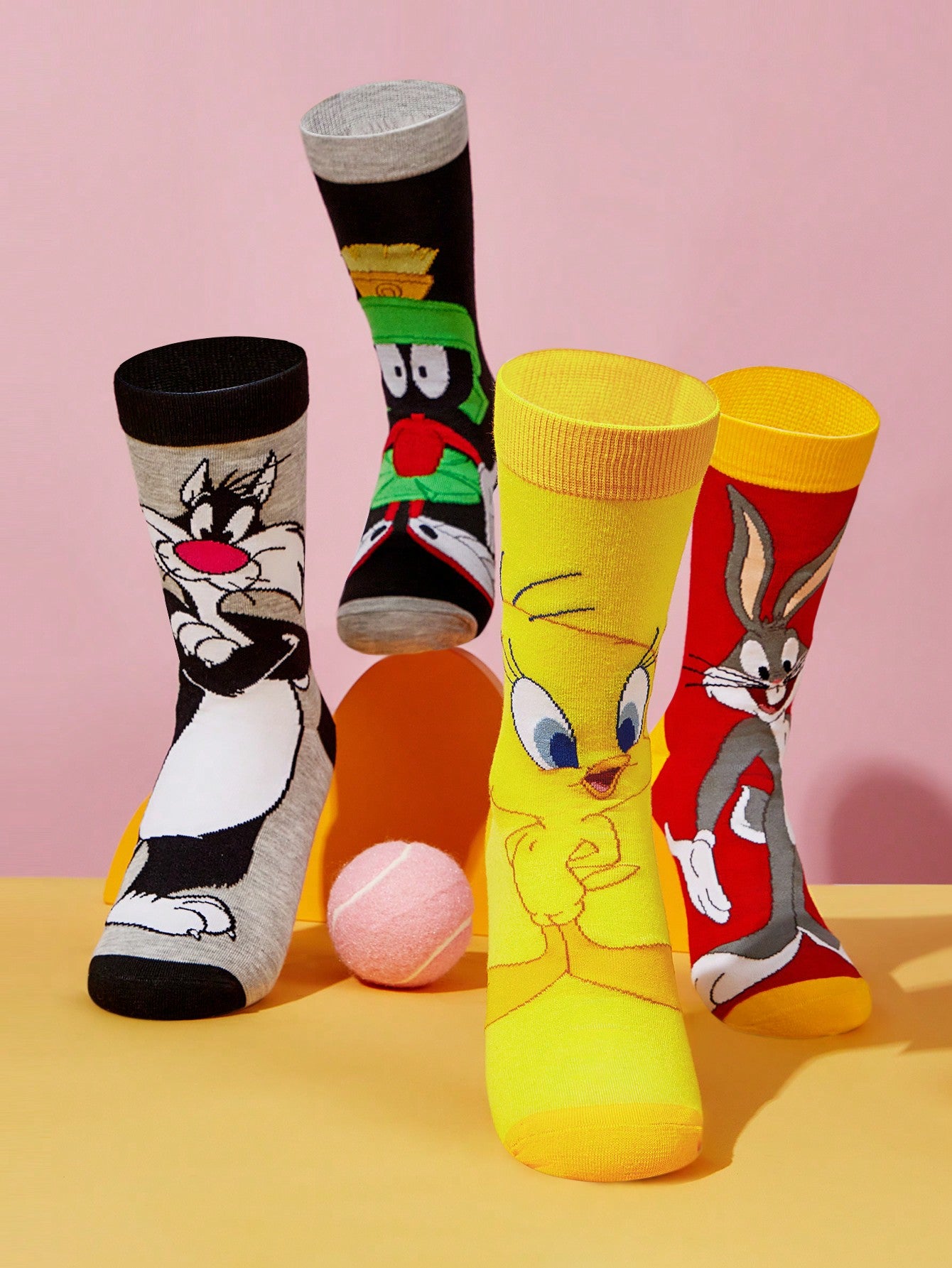 LOONEY TUNES X SHEIN 2 Pairs Women's Asymmetric Cartoon Pattern Color Block Mid-Calf Socks Multicolor