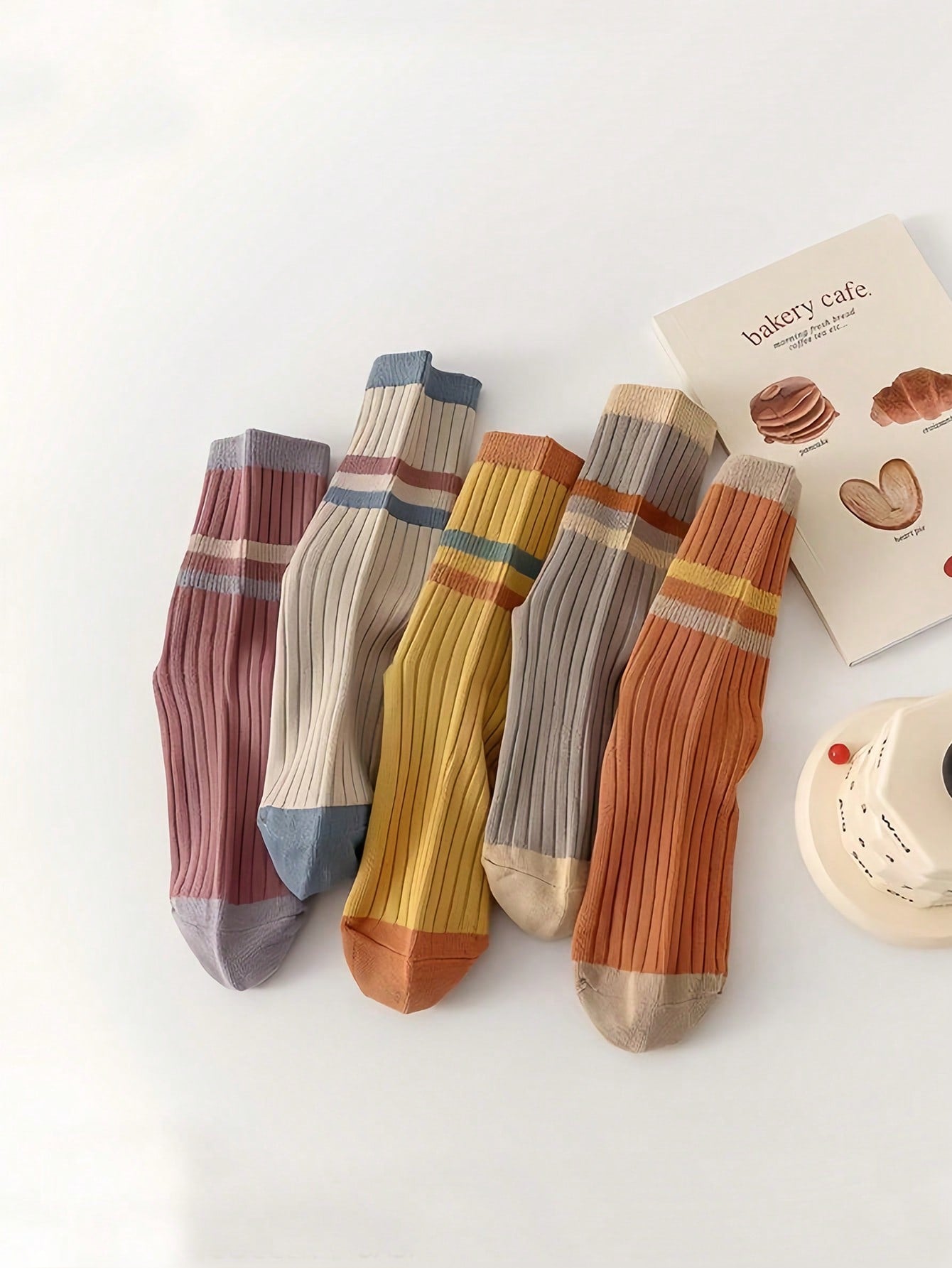 5 Pairs Of Women's Mid Tube Sweat Wicking And Breathable Autumn And Winter Colorful Striped Fashionable Casual Long Socks, Color Blocked Candy Colored Women's Socks Multicolor