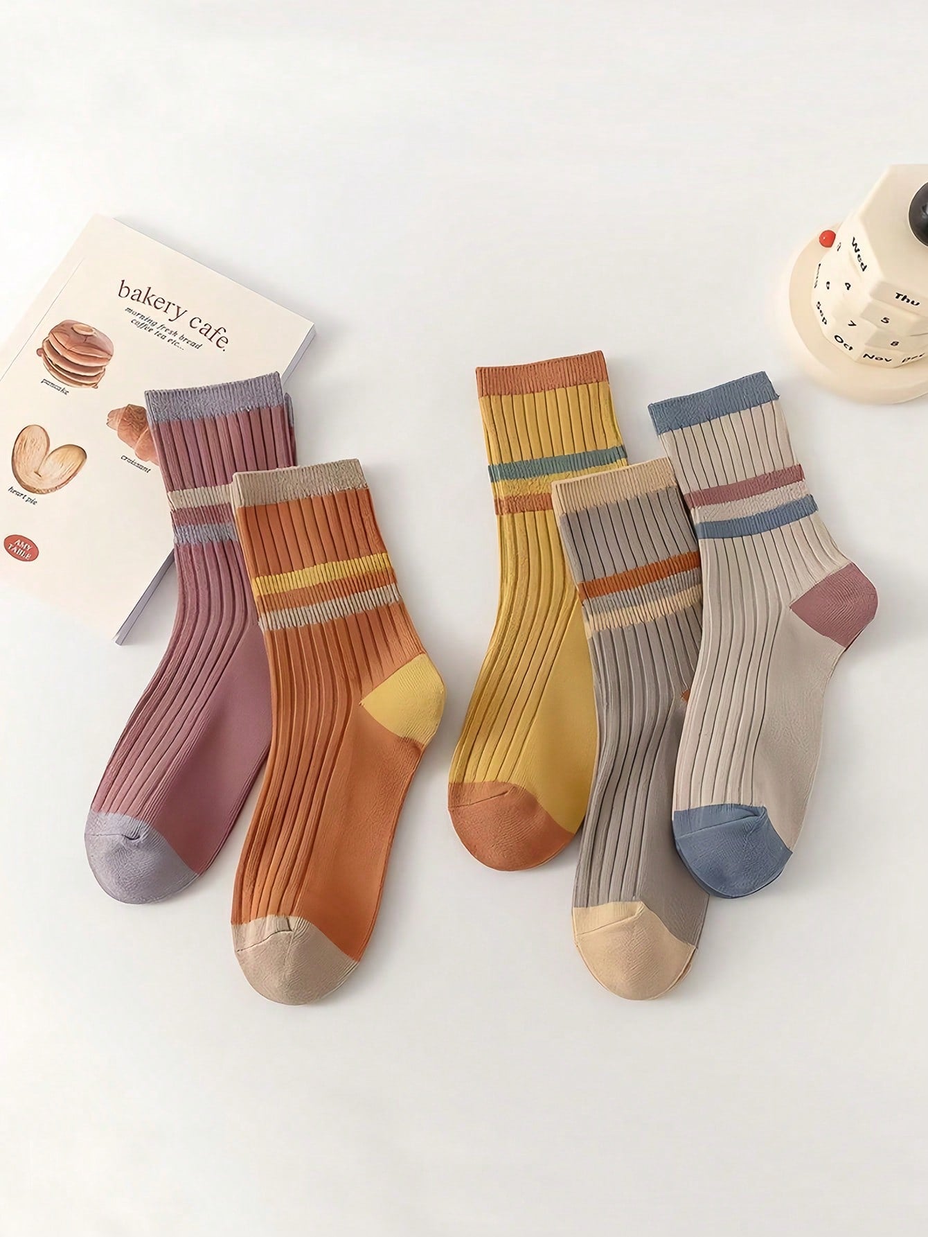 5 Pairs Of Women's Mid Tube Sweat Wicking And Breathable Autumn And Winter Colorful Striped Fashionable Casual Long Socks, Color Blocked Candy Colored Women's Socks Multicolor