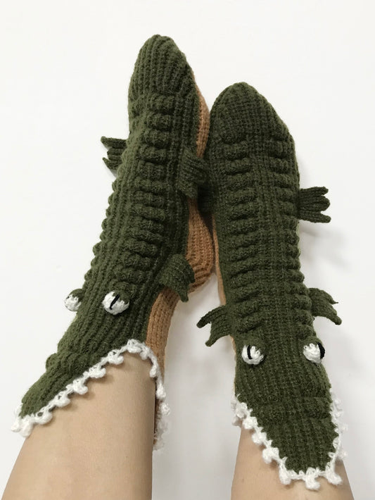 Cartoon Crocodile Design Crew Socks Green